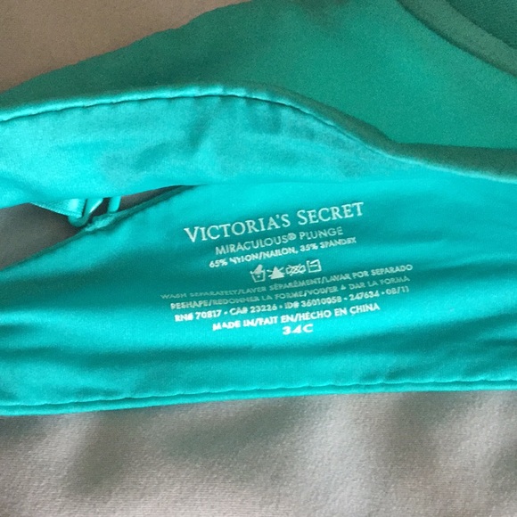 Bras - Picture 3 of 3